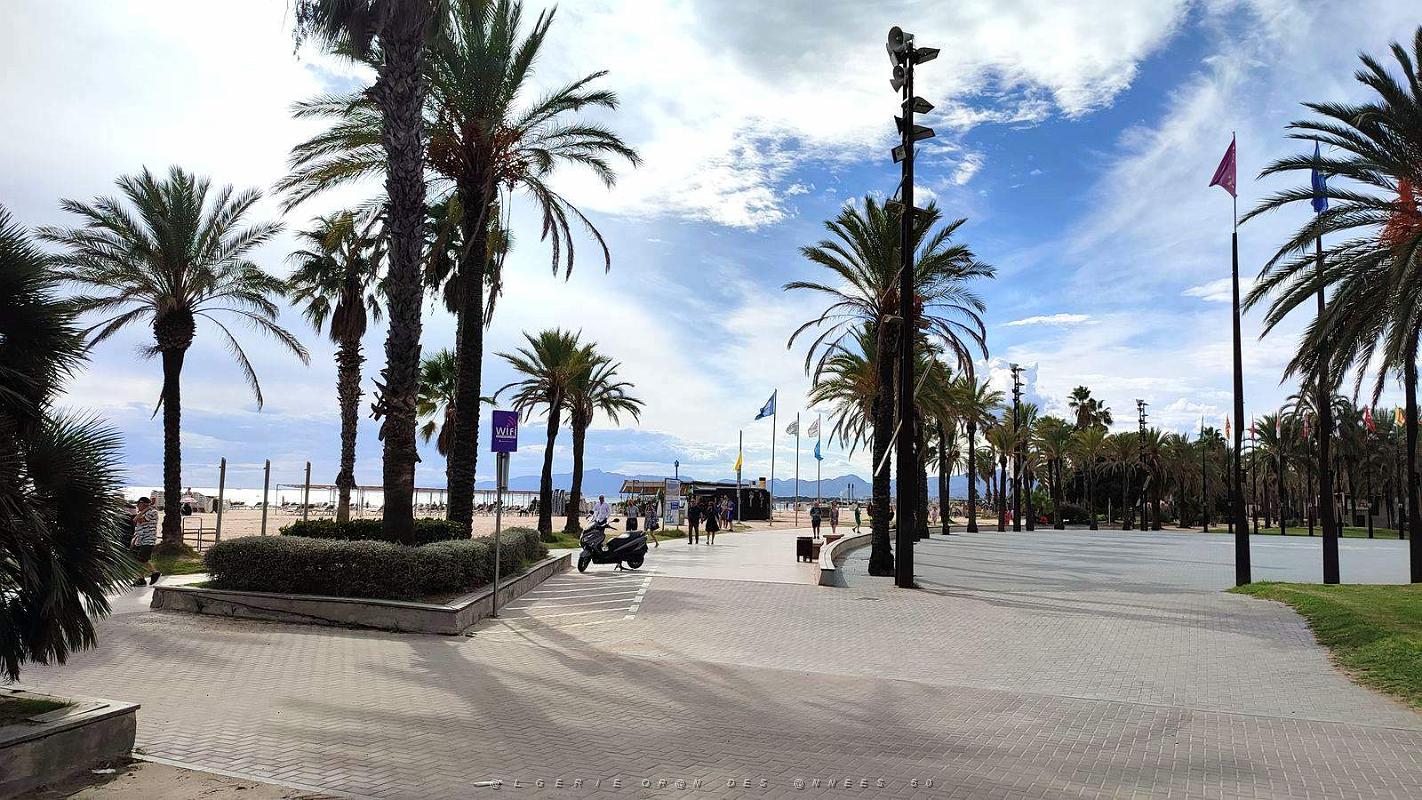 Salou - Plage du Levant et Passeo Jacques 1er - 033.jpg